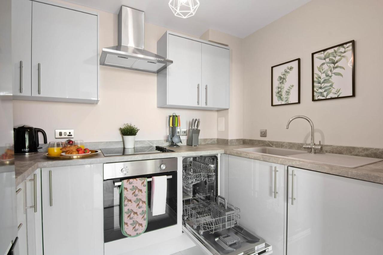Spacious & Cosy, Netflix, Parking, Colindale Station Гендон Екстер'єр фото
