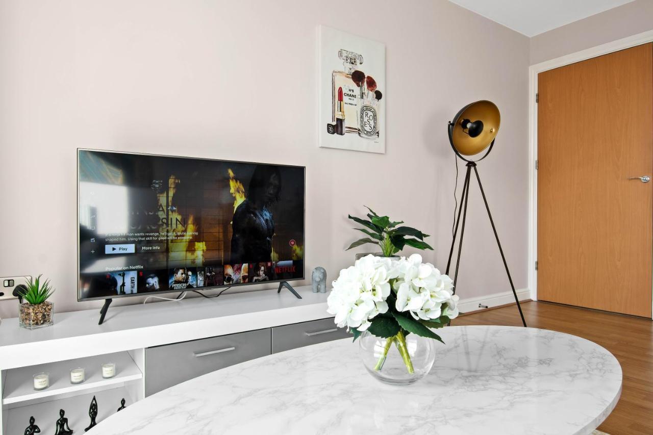 Spacious & Cosy, Netflix, Parking, Colindale Station Гендон Екстер'єр фото