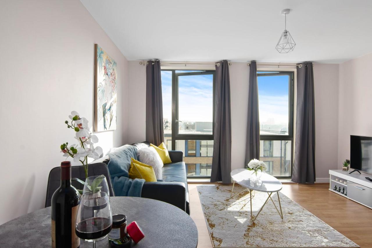 Spacious & Cosy, Netflix, Parking, Colindale Station Гендон Екстер'єр фото