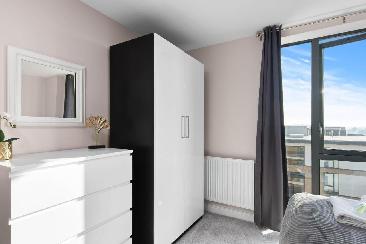 Spacious & Cosy, Netflix, Parking, Colindale Station Гендон Екстер'єр фото