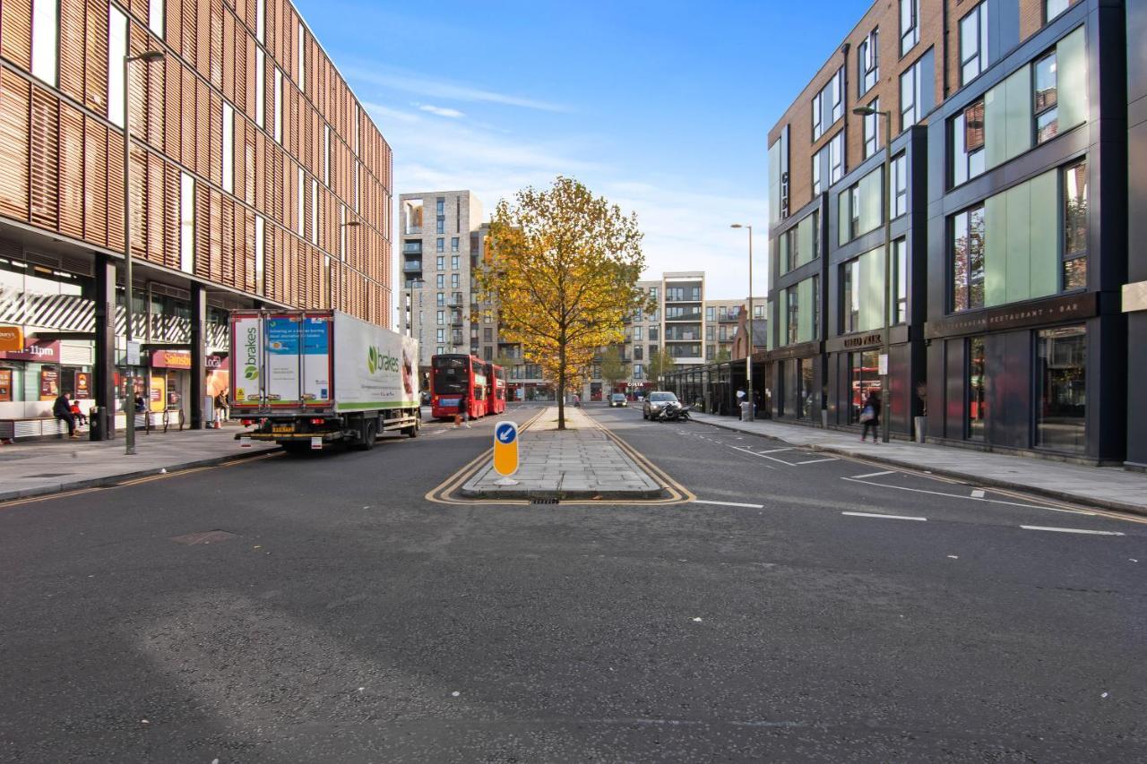 Spacious & Cosy, Netflix, Parking, Colindale Station Гендон Екстер'єр фото